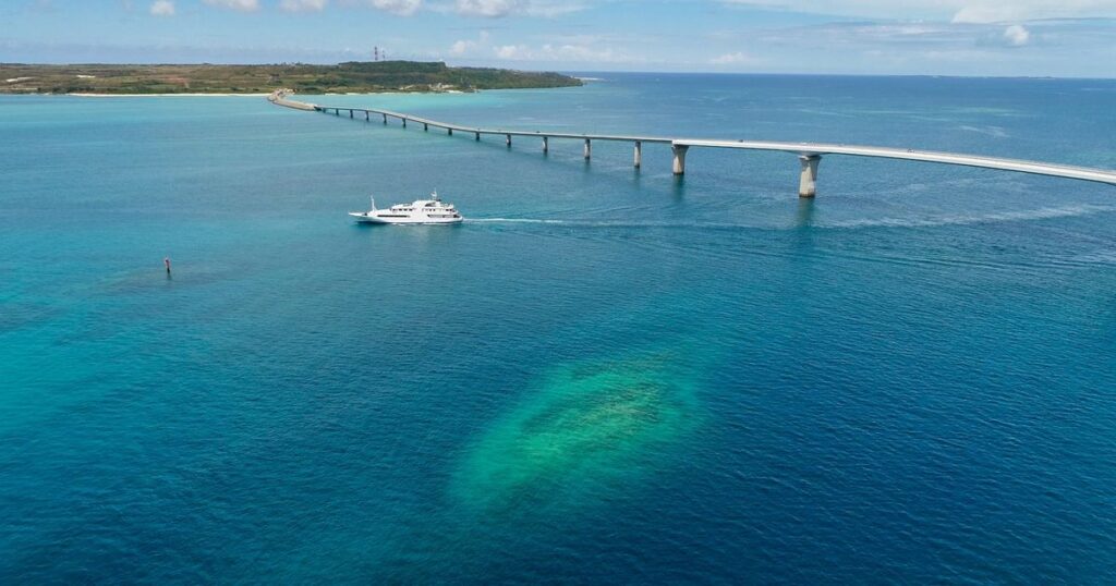 宮古島と伊良部島を結ぶ伊良部大橋